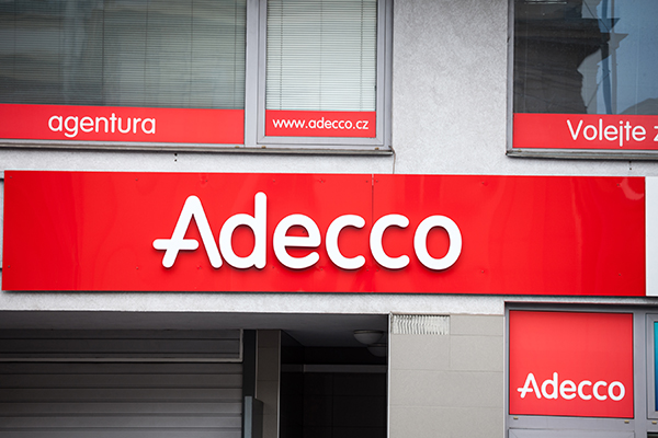 Adecco sieht Anzeichen für Markterholung