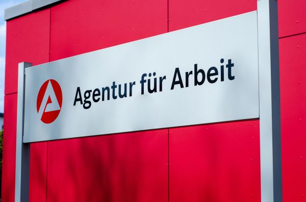 Anzahl der Beschäftigten in der Zeitarbeit geht weiter zurück