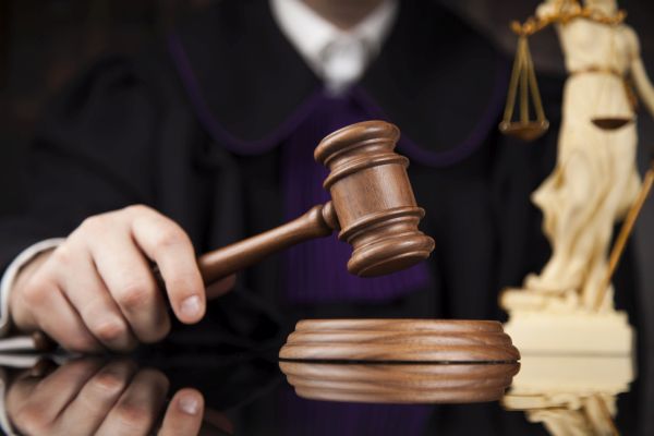 BAG: Leiharbeitszeiten zählen nach Übernahme nicht zur Betriebszugehörigkeit